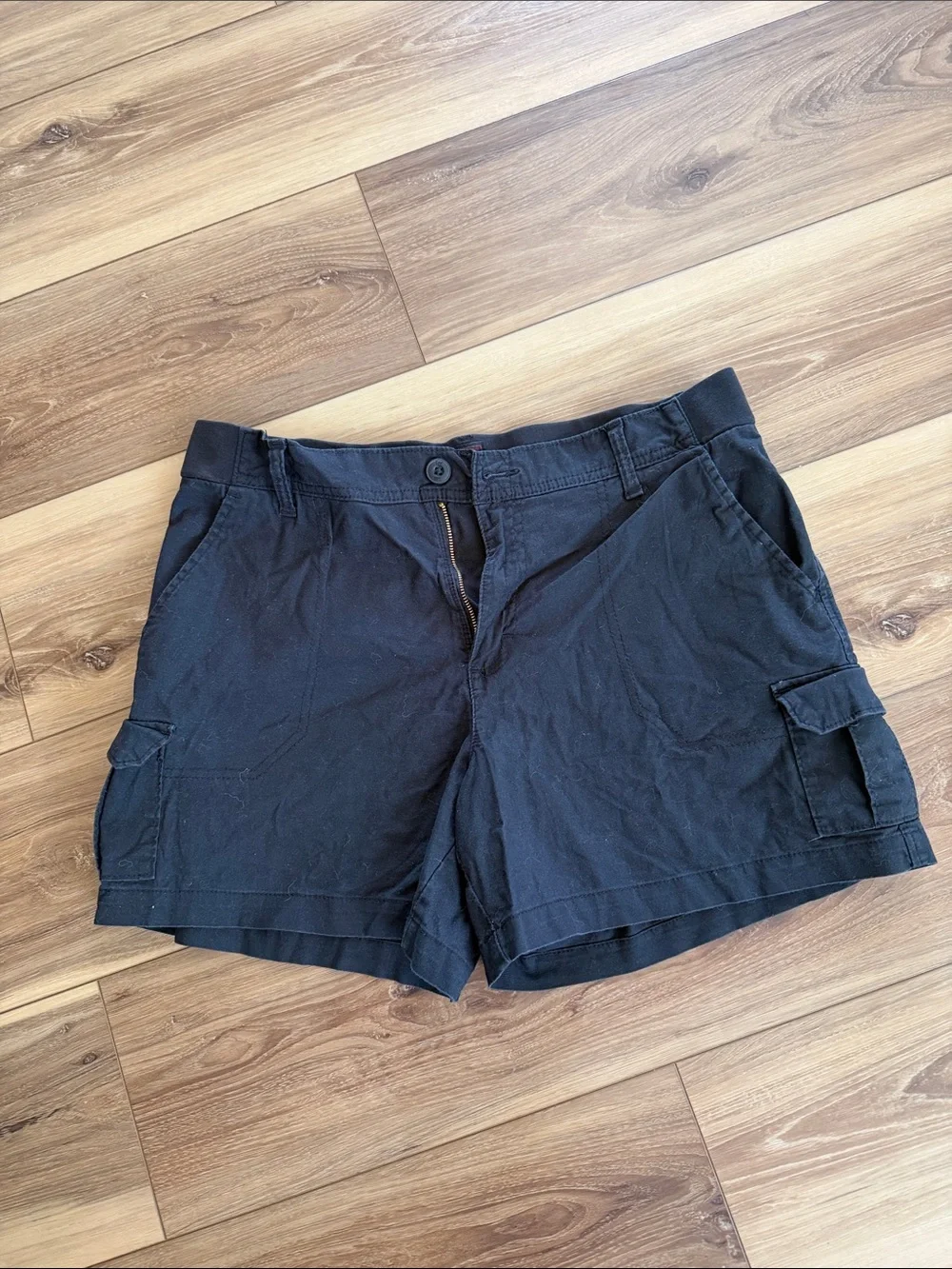 Lee Black Women's Cargo Shorts with Side Pockets - Picture 1 of 3